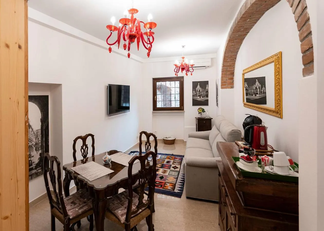 Pied A Terre - Bohemien Apartment Verona Italy
