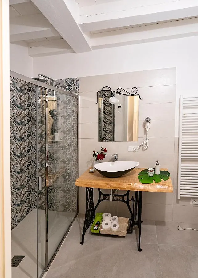 Pied A Terre - Bohemien Apartment Verona Italy