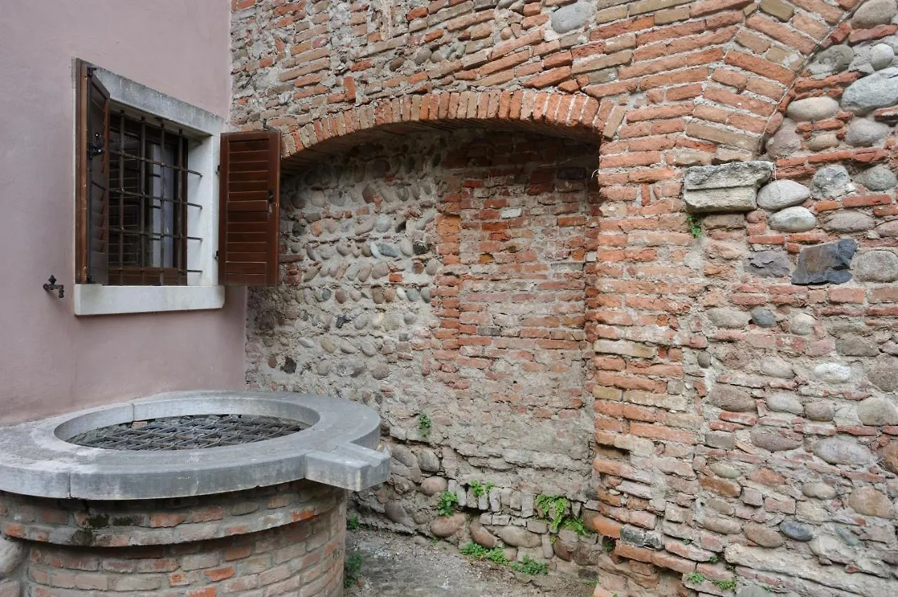 Pied A Terre - Bohemien Apartment Verona Italy